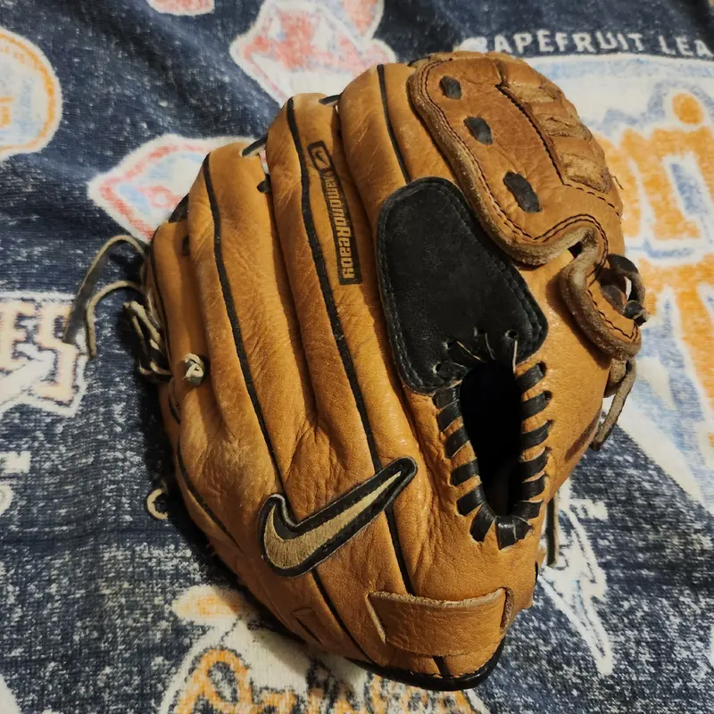 Nike RH Keystone Diamond Ready Baseball Glove 11.5"
