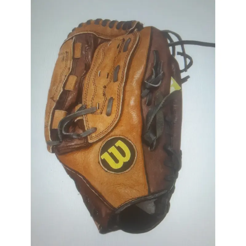 Used Wilson Right Hand Throw Infield A450 Baseball Glove 13"