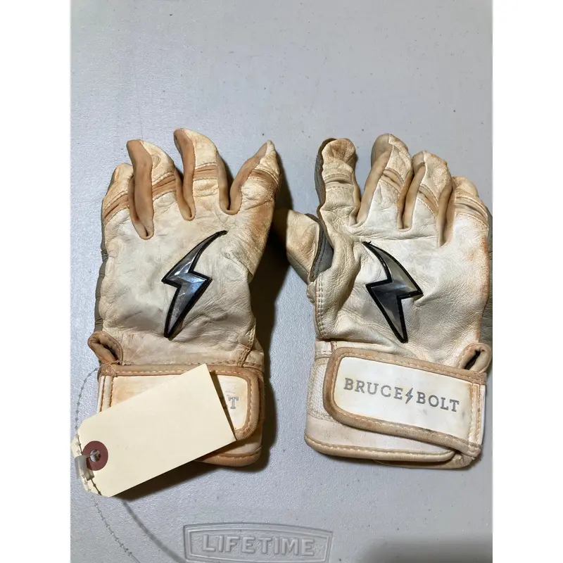 Bruce Bolt Medium Youth Batting Gloves