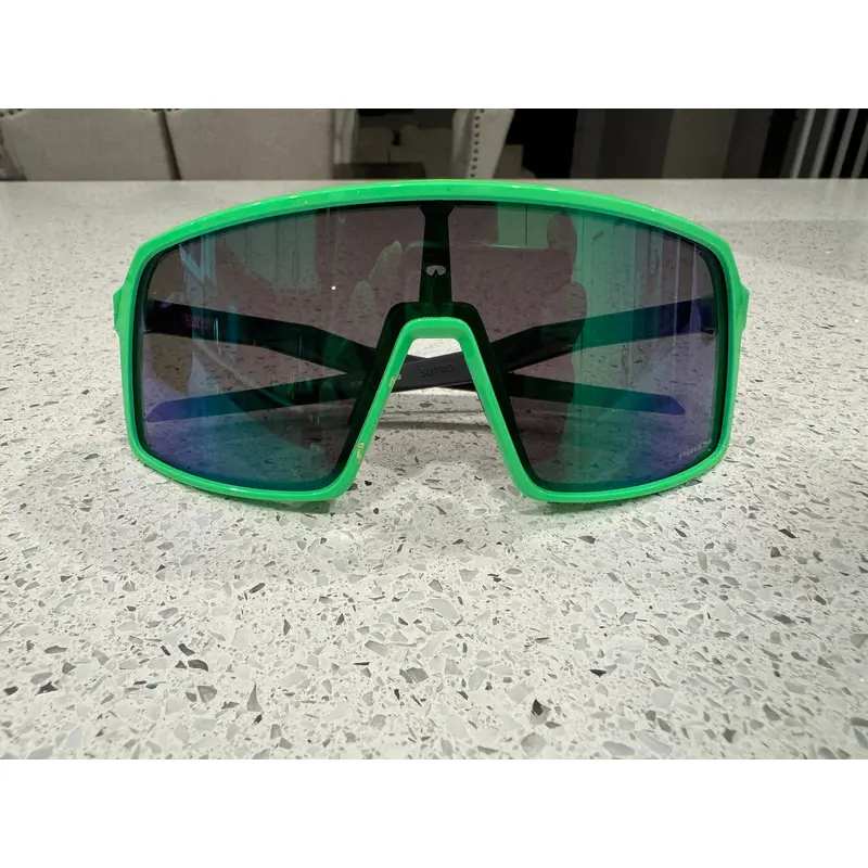 Medium/Large Oakley Sutro Sunglasses (New)