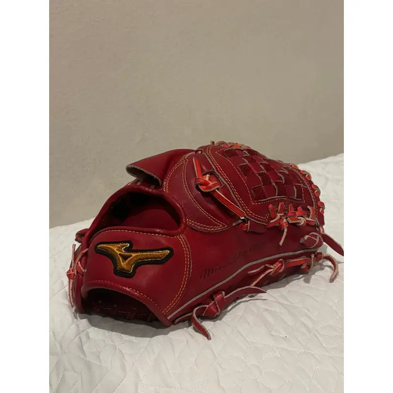 Mizuno Pro Classic Pitcher's Baseball Glove