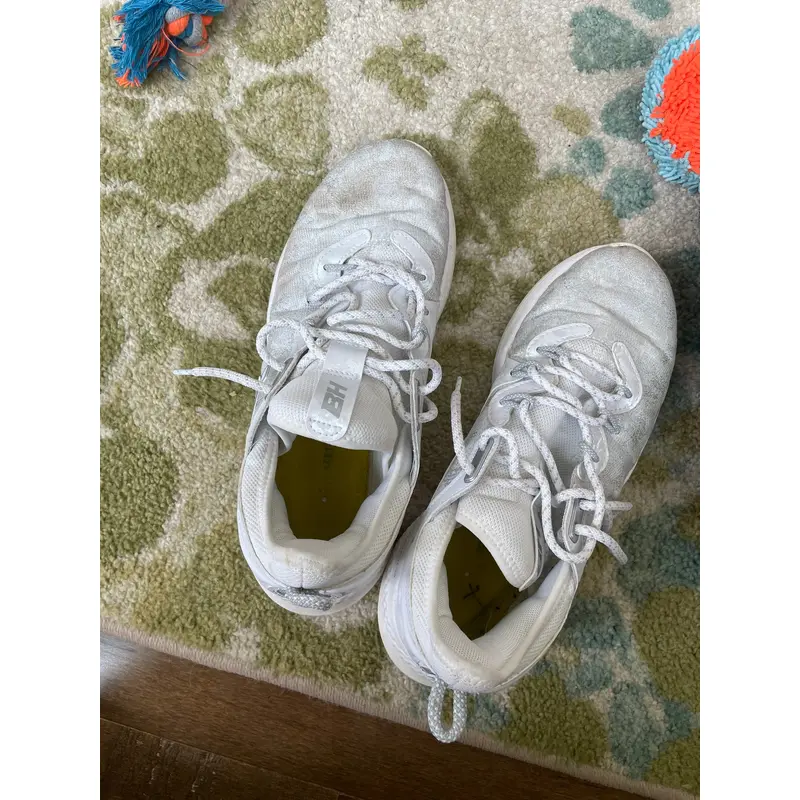White Men's Size M 10.0 (W 11.0) Under Armour Bryce harper (Used)