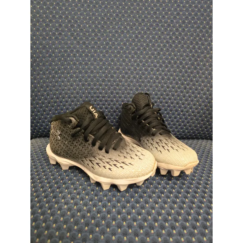 Black Kid's 11K (Little Kids) Under Armour High Top (Used)