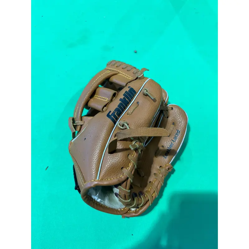 Franklin Fieldmaster Right Hand Throw Baseball Glove 9.5"