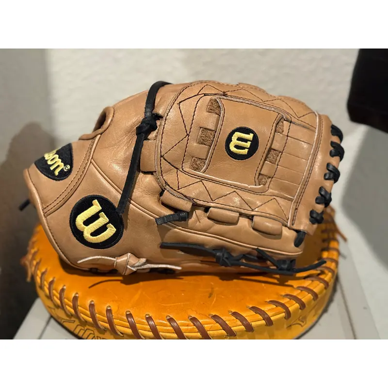 Pitcher's Right Hand Throw Wilson A2K Baseball Glove 12" (Used)