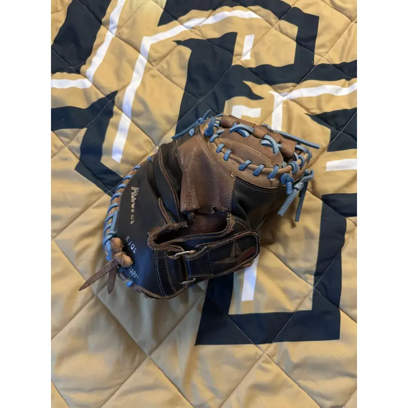 Allstar Pro Elite CM3000SBK 33.5 Catchers Mitt