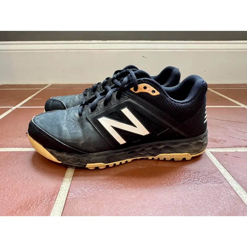 Black Unisex Adult Size M 6.5 (W 7.5) New Balance 3000 v4 Shoes (Used)