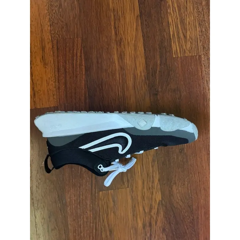 Black Men's Size M 7.5 (W 8.5) Youth Nike Low Top Turf Cleats (Used)