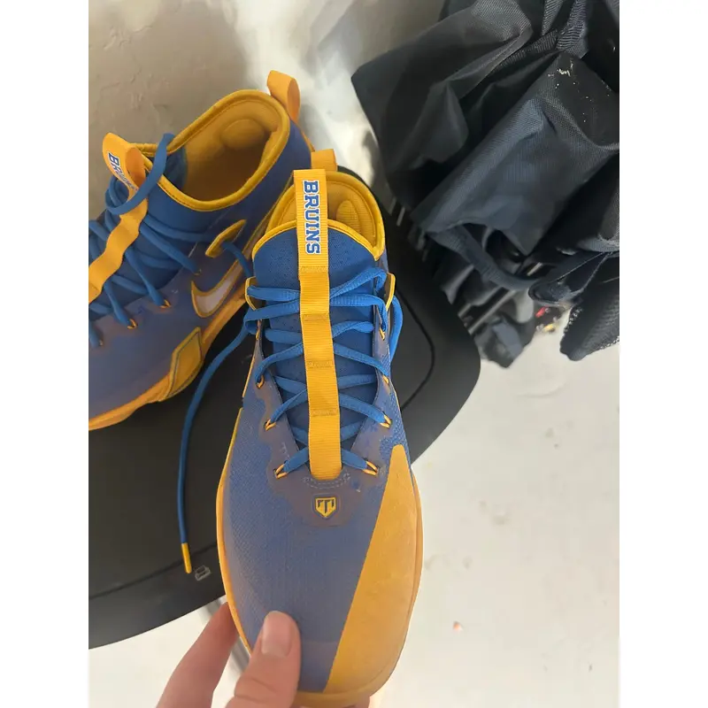 Blue Men's Size M 9.5 (W 10.5) Adult Nike Metal (New)