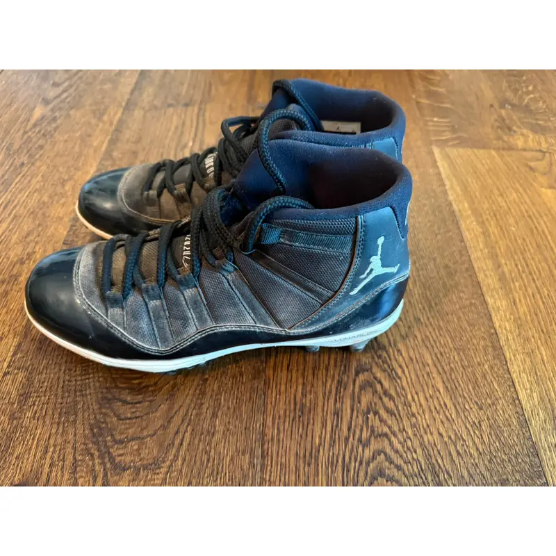 Black Men's Size M 8.5 (W 9.5) Air Jordan Molded Cleats (Used)