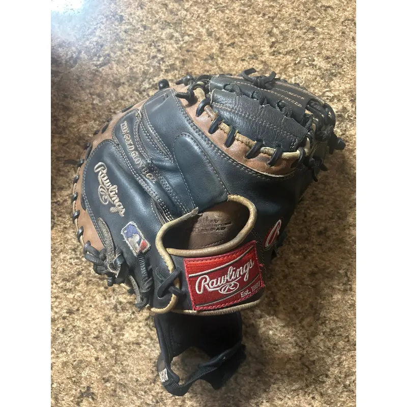 Rawlings Heart of the Hide RH Baseball Glove 33" (Used)
