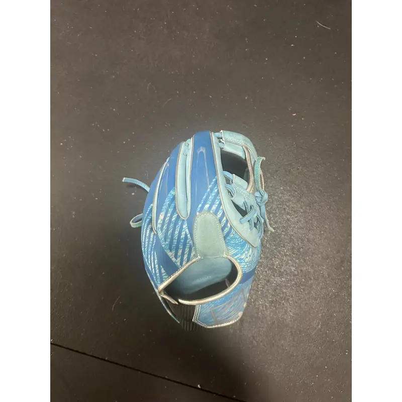 Rawlings Rev1X Baseball Glove