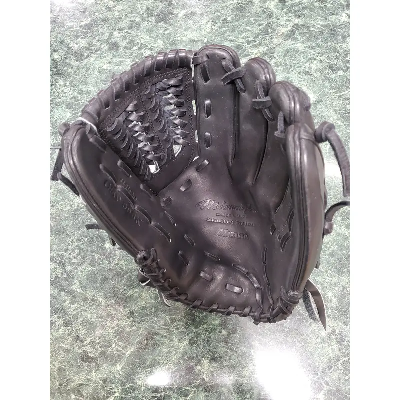 New Mizuno Pro Limited Edition GMP-60BK Right Hand Throw Glove 11.5"