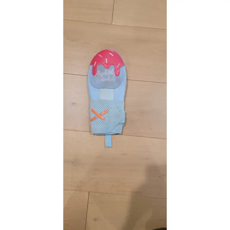 Absolutely ridiculous cotton candy sliding mitt