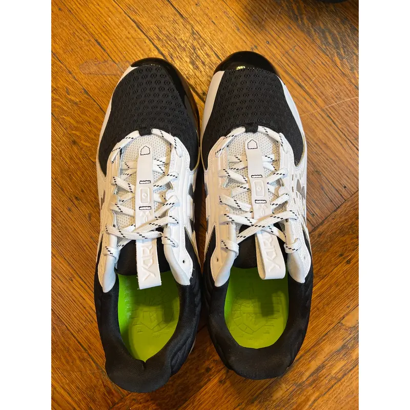 Brand New Under Armour Metal Baseball Cleats With Toe Dip Protection