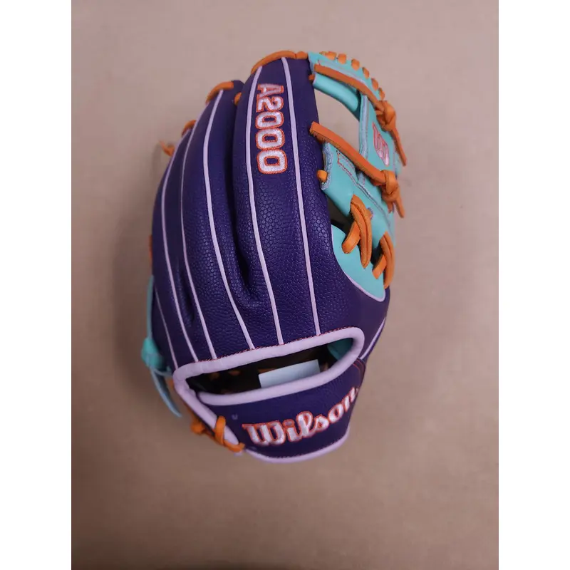 New May 2025 Wilson GOTM Right Hand Throw Infield A2000 Baseball Glove 11.75"