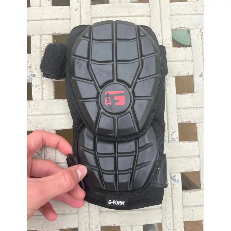 G-Form Youth Elbow Guard (Used)