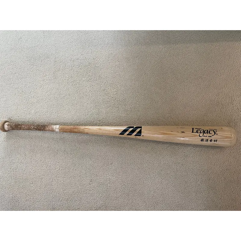 33" Mizuno Ash Wood Bat 31oz -2 (Used)
