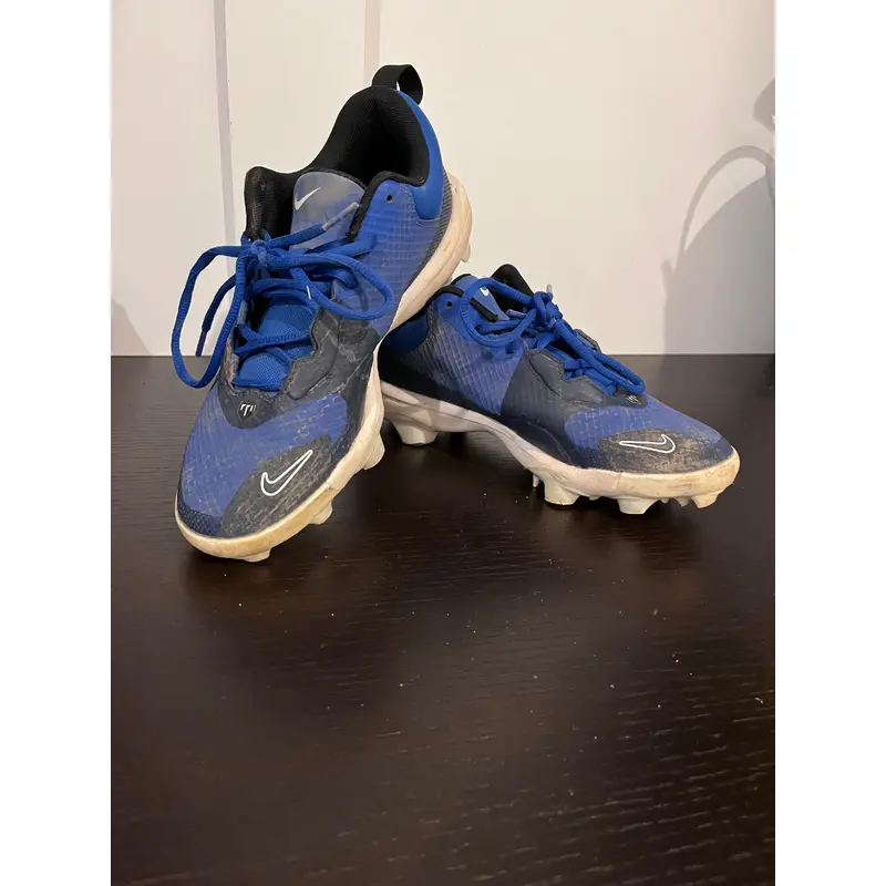 Blue Men's Size M 6.5 (W 7.5) Youth Low Top Molded Cleats (Used)