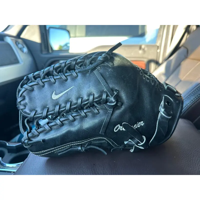 Nike Left Hand Throw Outfield Diamond Elite Baseball Glove 13" PRO ISSUE (Used)
