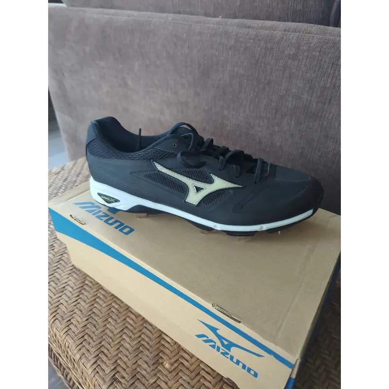 Black Men's Size M 8.5 (W 9.5) Adult Mizuno Low Top Metal (New)