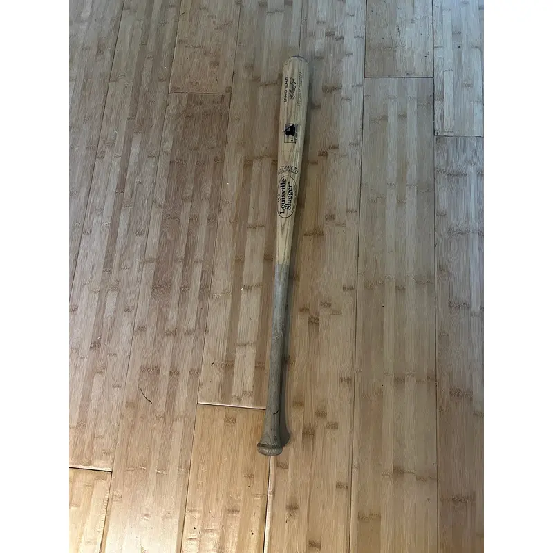 Used Louisville Slugger  other 33" Bat