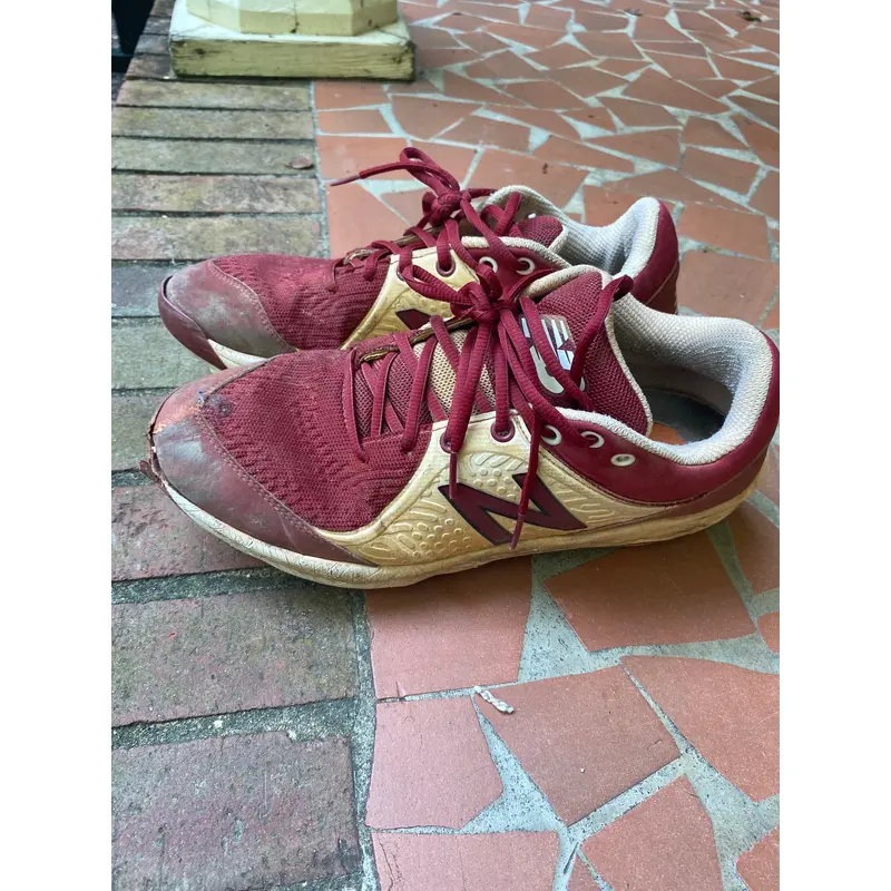 Red Used Men's Low Top Molded Cleats 3000v4