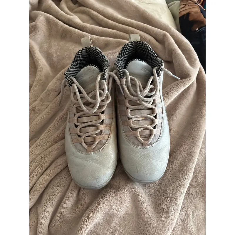 Gray Men's Size M 11.0 (W 12.0) Jordan (Used)