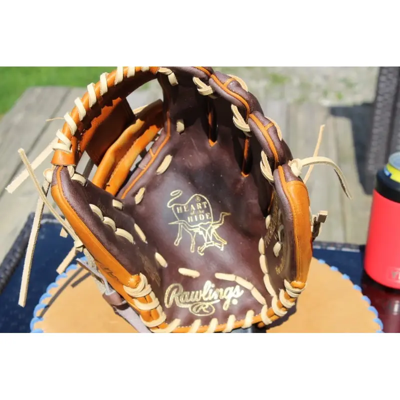 Infield Right Hand Throw Rawlings Heart of the Hide Baseball Glove 11.75" (Used)