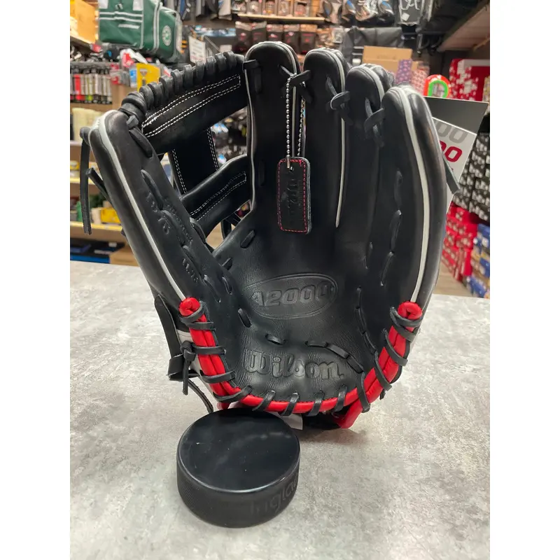 New Right Hand Throw 11.75" A2000 Baseball Glove