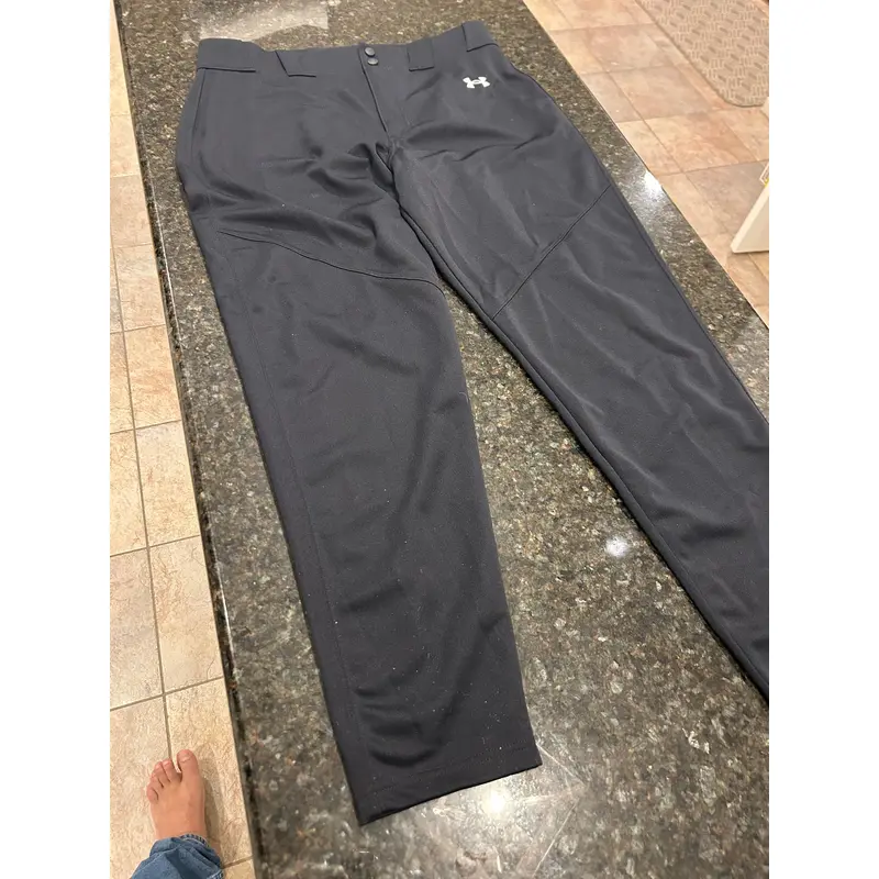 Black Men's Large Under Armour (Used) Game Pants