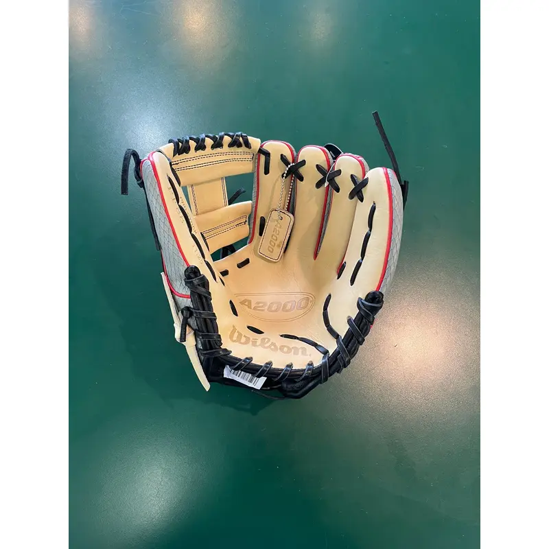New Wilson A2000 Pedroia Fit Super Skin Right Hand Throw 11.25 Baseball Glove