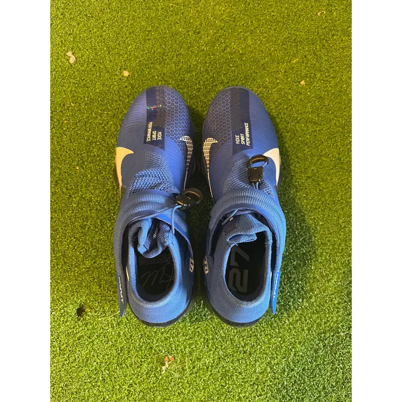 Nike Men's Force Zoom Trout 7 Metal Baseball Cleats