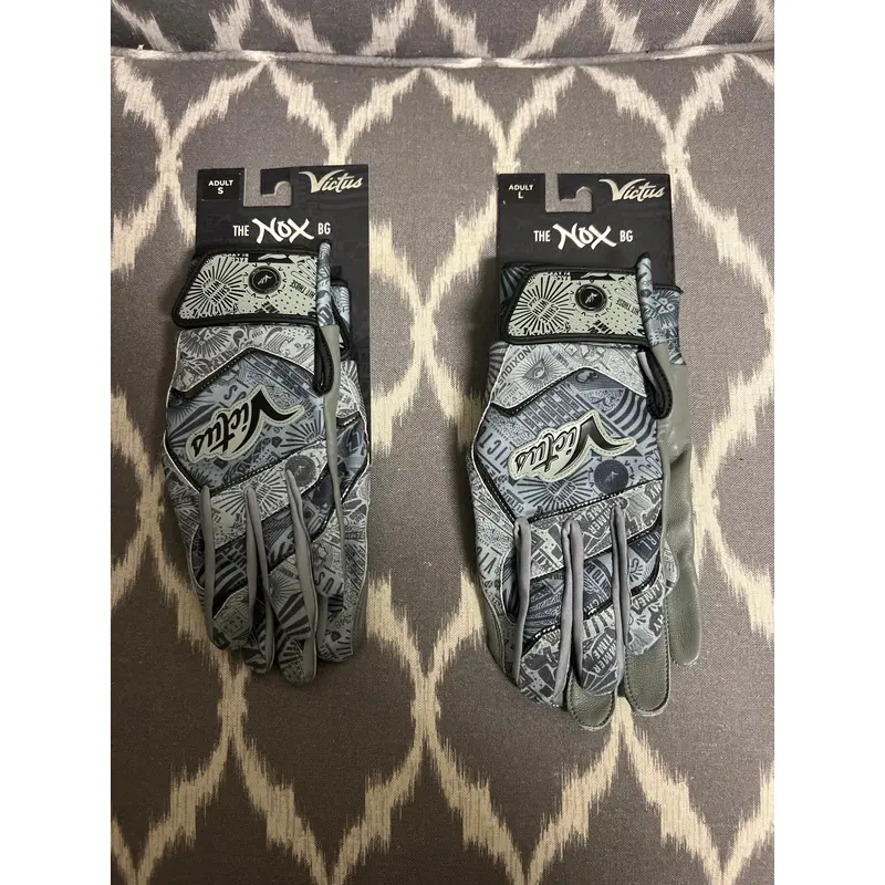 NEW VICTUS BATTING GLOVES THE NOX ADULT SIZES