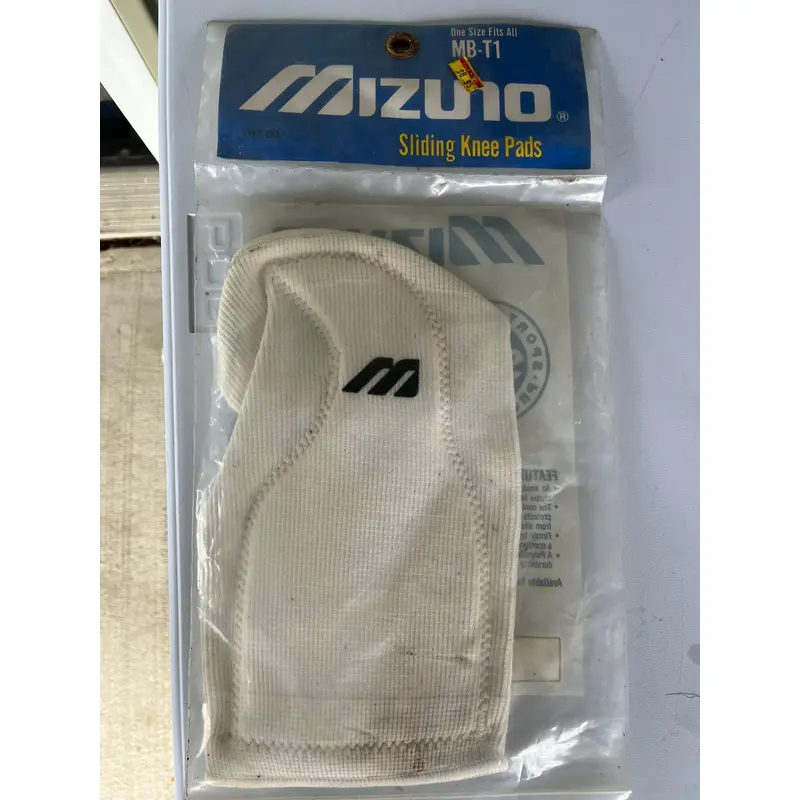 Sliding knee pad