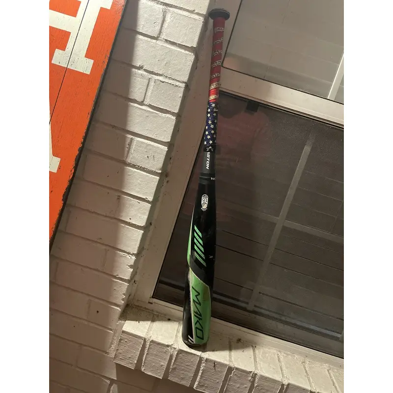 Used Kid Pitch (9YO-13YO) USSSA Certified Easton Composite Mako Bat (-10) 20 oz 30"