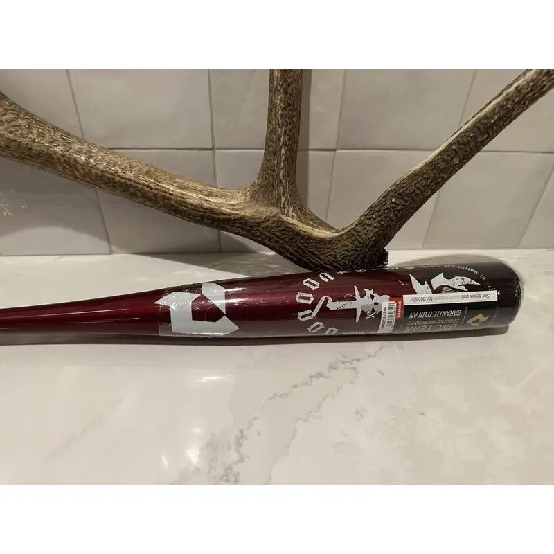 NIW 2025 DeMarini Voodoo One 34/31 (-3) BBCOR Baseball Battle