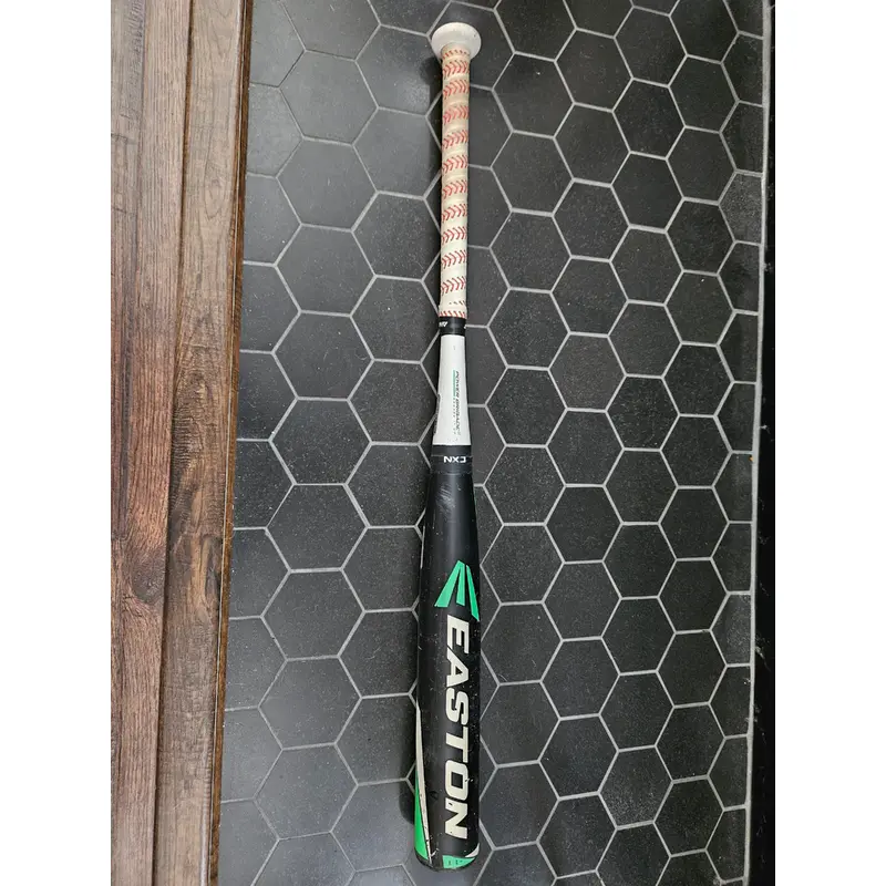 Used USSSA Certified 2016 Easton Composite Mako Bat (-11) 18 oz 29"