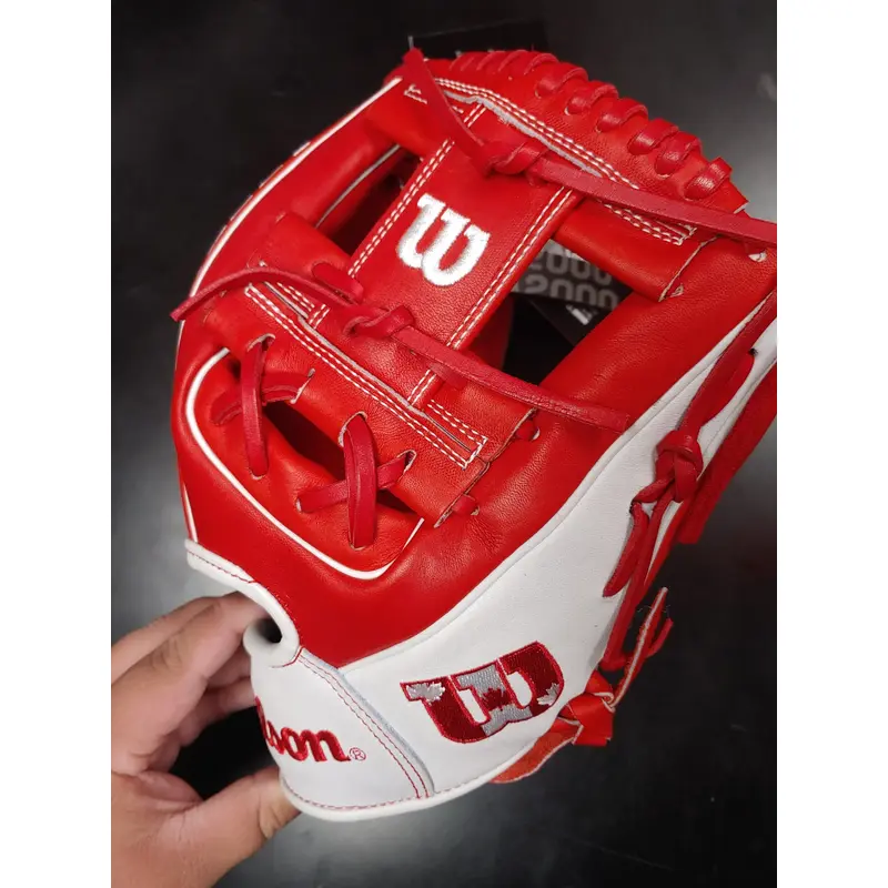 New Canada Limited Edition Country Pride Series Baseball Glove Wilson A2000 11.5