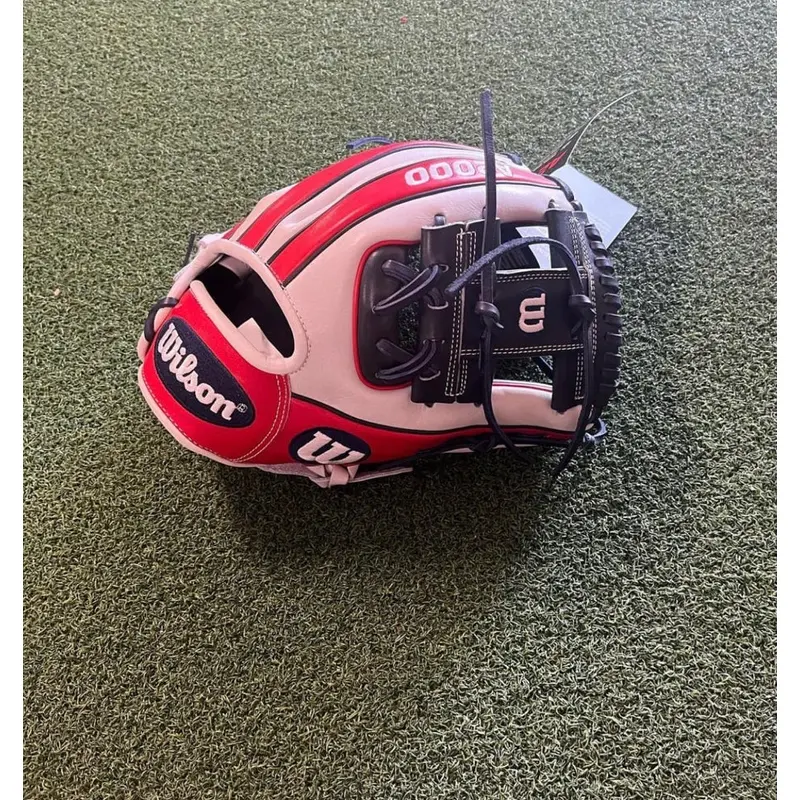 Wilson July 2017 11.5 A2000 Baseball Glove