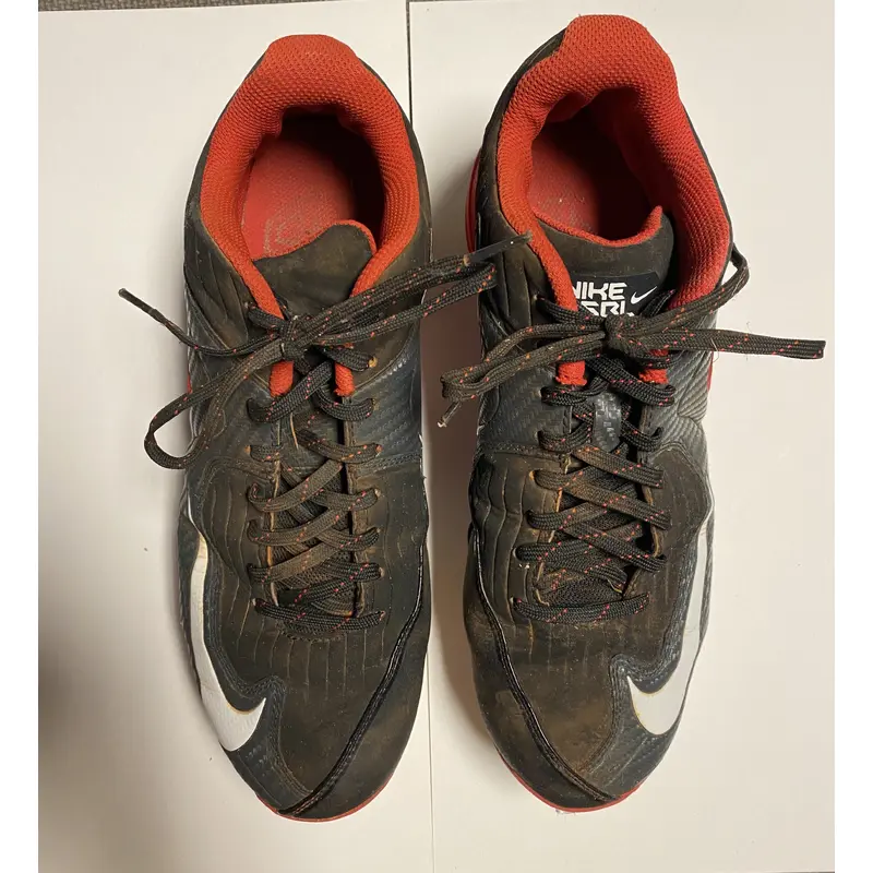 Red Used Size 11 (Women's 12) Adult Men's Nike Low Top Metal