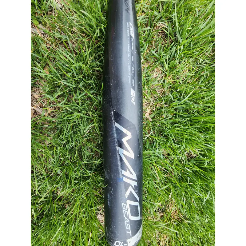 Used USSSA Certified 2017 Easton Composite Mako Beast Bat (-10) 20 oz 30"