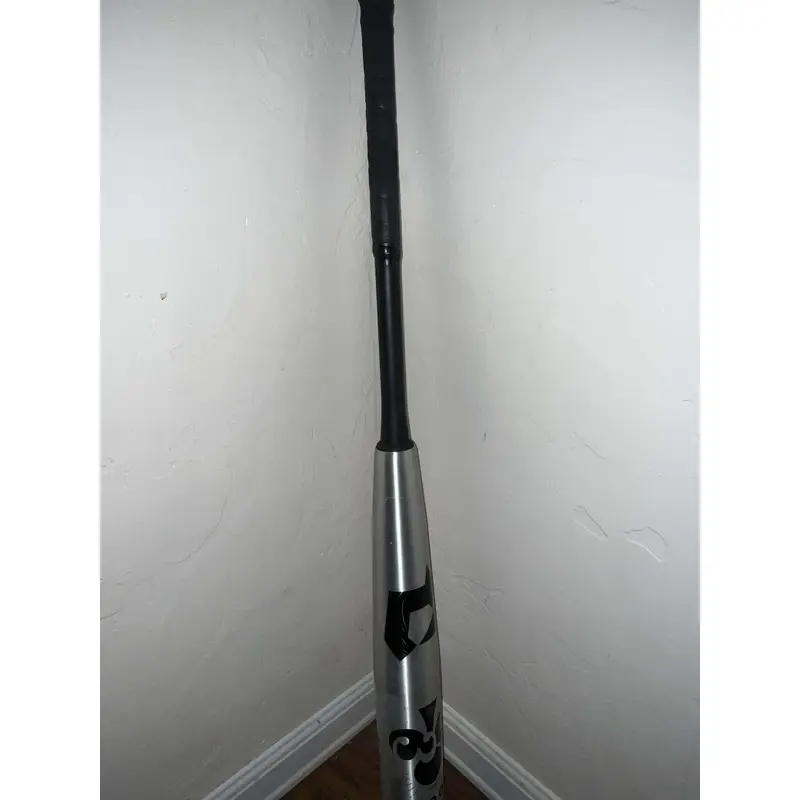 Used 2022 DeMarini BBCOR Certified Alloy 31 oz 33" Bat
