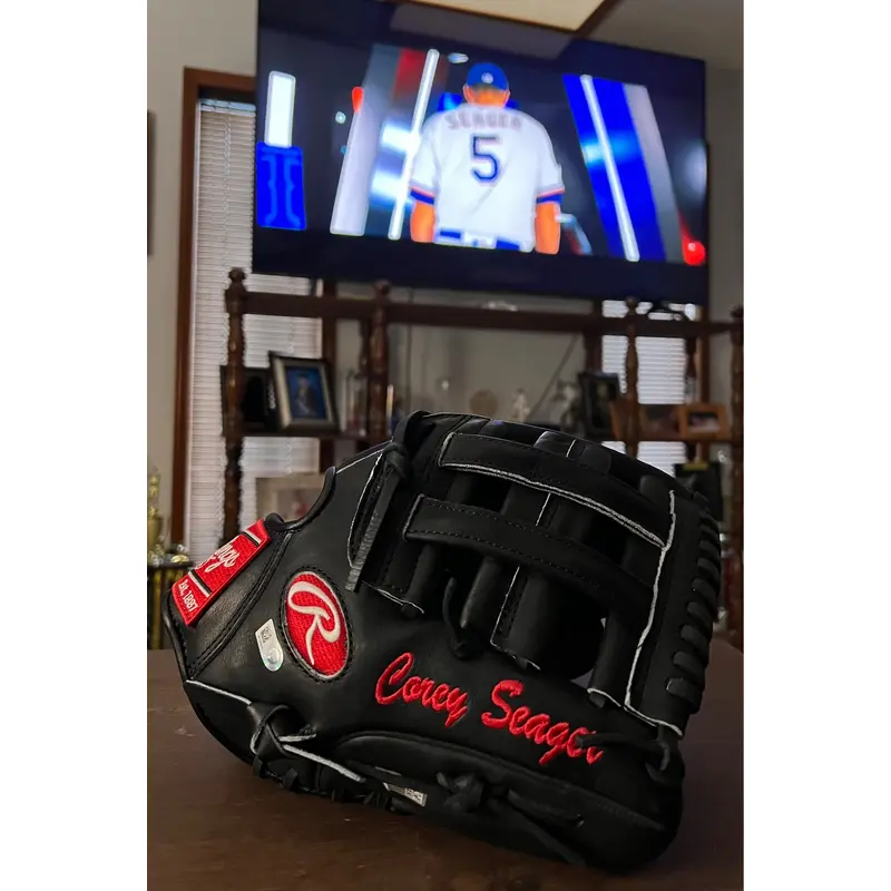 Infield 11.5" Heart of the Hide Baseball Glove