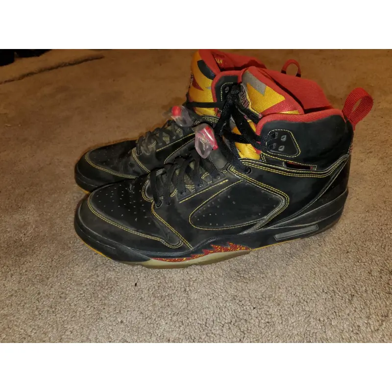 Black Used Adult Men's Size 12 (Women's 13) Air Jordan turfs