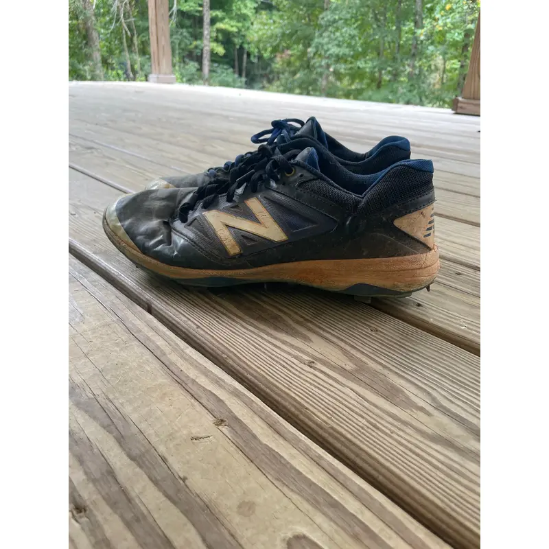 Black Men's Metal Low Top
