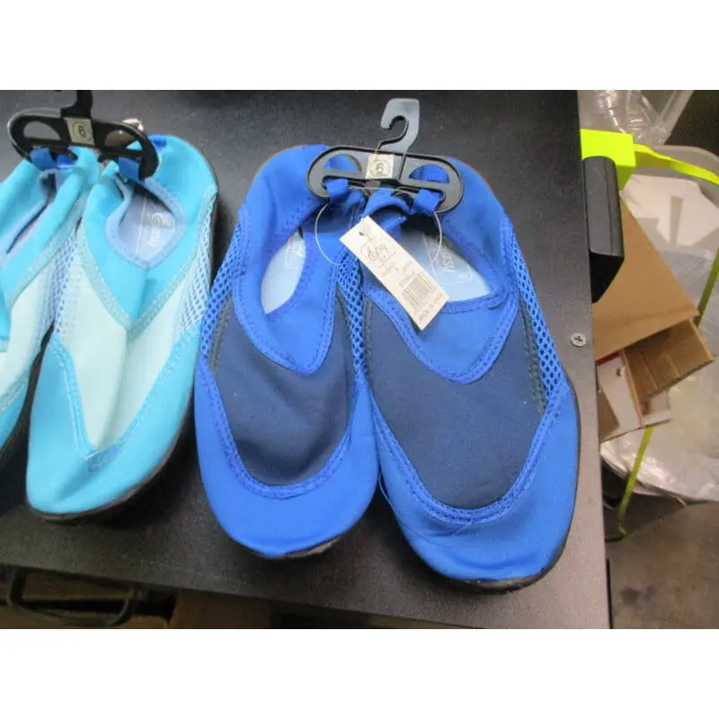 New Women's Easy USA Aqua Sox Size 5 - Assorted Colors