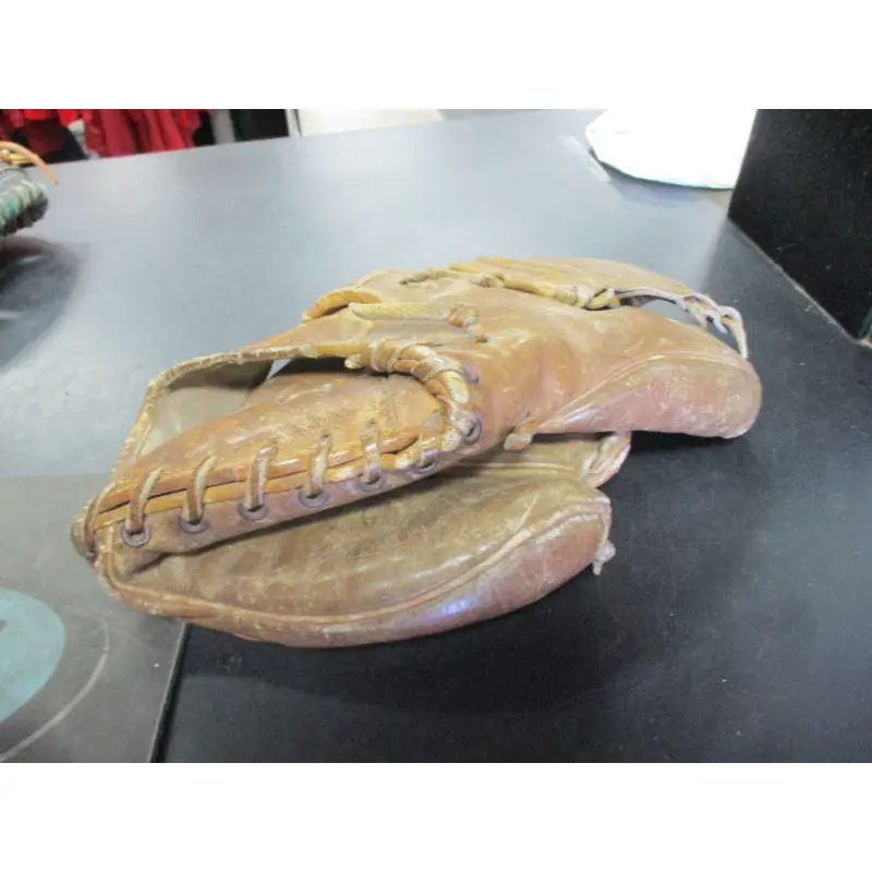 Used Vintage Baseball Glove Pro Model F-1000-DL Hall of Fame All Star