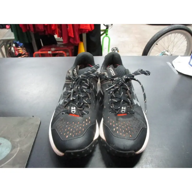 Used Under Armour UA Yard Turf Baseball Shoes Size Youth 4.5