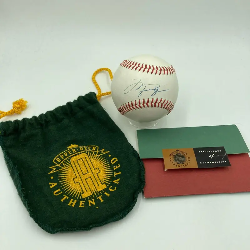 Stunning Michael Jordan Signed Autographed Baseball UDA Upper Deck COA & Box